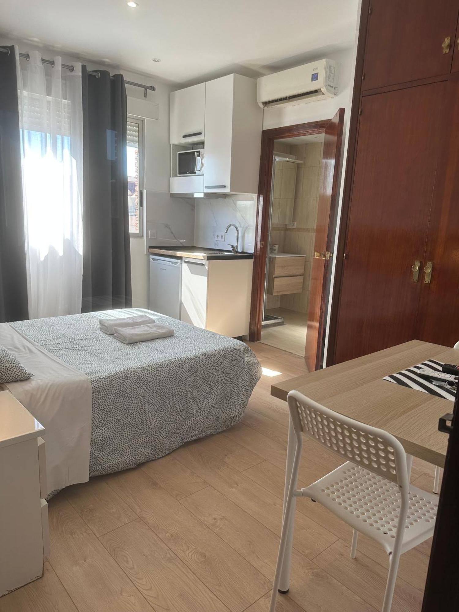Apartamentos Arapiles Мадрид Экстерьер фото