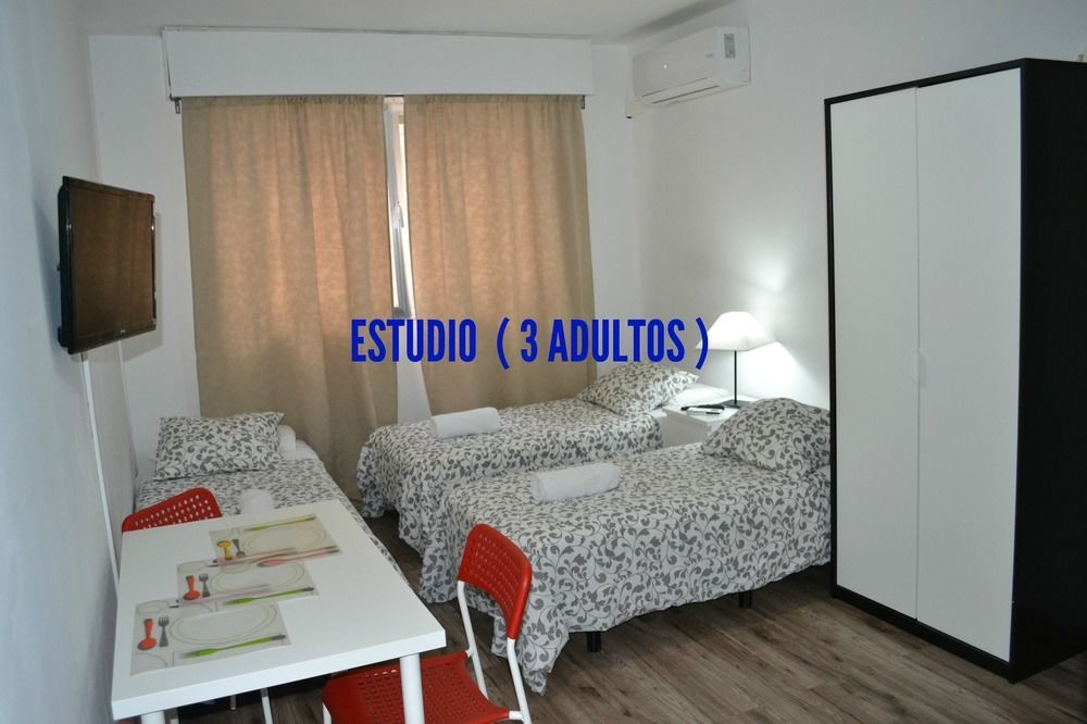 Apartamentos Arapiles Мадрид Экстерьер фото